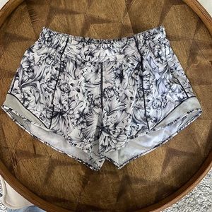 Lululemon lined running shorts